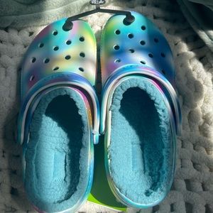 crocs light solarize fur line classic clog